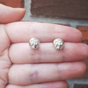 Vintage Round Cross Sterling Silver Stud Earrings 925 EG9e