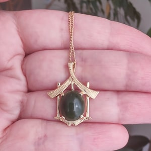 Vintage 14k Solid Yellow Gold House Jade Pendant Chain Necklace L1d