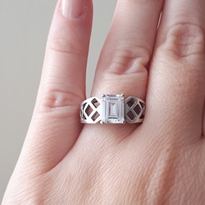 Vintage Lattice Clear Cubic Zircon Sterling Silver, 925, Size 6 1/2, solitaire ring RG5