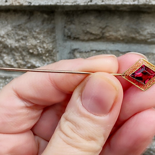 Antique 10k Solid Yellow Gold Garnet Stickpin Hat pin