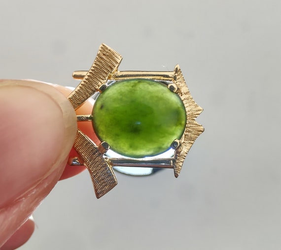 Vintage 14k Solid Yellow Gold House Jade Pendant … - image 3