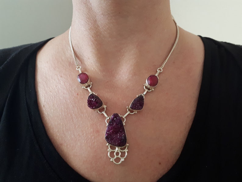 collier argent et bordeau collier argent et bordeau
