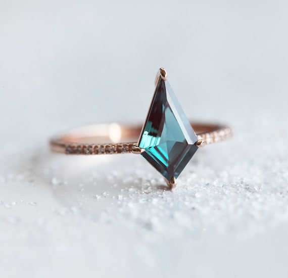Blue nile alexandrite hot sale