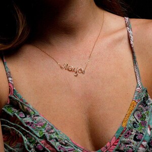 Collar con nombre de alambre dorado, collar con nombre personalizado, collar con palabras delicadas, collar con placa de identificación personalizada