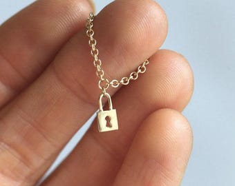 Padlock Chain Ring • Minimalist Gold Ring • Rose Gold or Silver • Stackable Ring for Women • Gift for Her