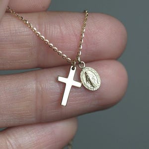Collar con cruz y maría, collar con medallón de la virgen en oro macizo de 14 k, collar con dije milagroso