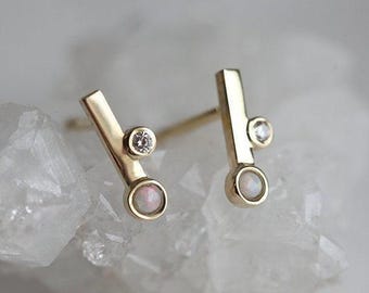 Pendientes de botón con barra de oro • Pendientes de ópalo australiano y diamantes • Pendientes finos tipo barra • Pendientes minimalistas delicados