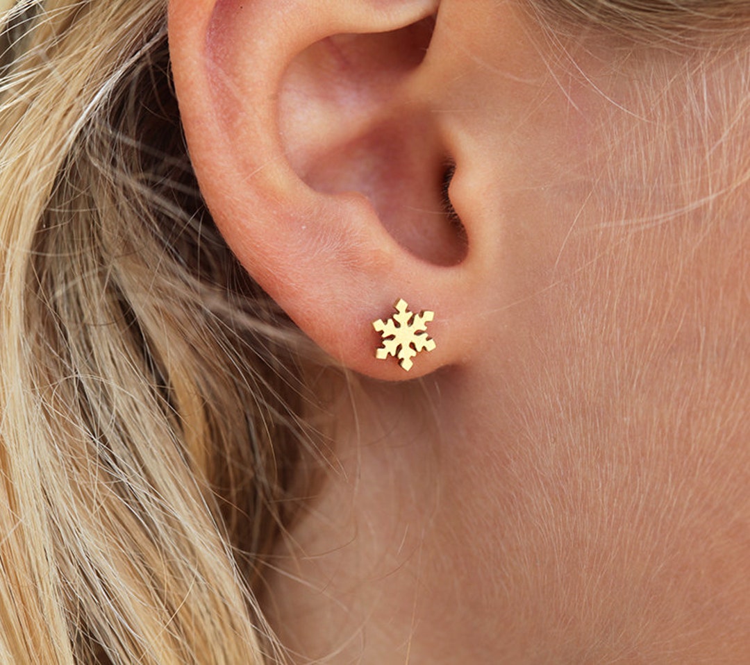 Austrian Crystal Christmas Gifts Jewelry Sterling Silver 925 Snowflake Stud  Earrings For Women Girl at Rs 410/pair | Gold Plated Earrings in Jaipur |  ID: 27591726891