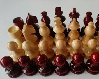 New beaufiful handcraft hazel wood special wooden chess pieces set, King is 2.24 in or 5.7 cm red