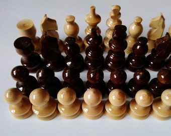 New beaufiful handmade mini hazel wood special wooden chess pieces set diameter base 2 cm or 0.78 inch