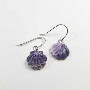 1 pair of carved Scallop Shell Wampum jewelry Earrings *promo photo