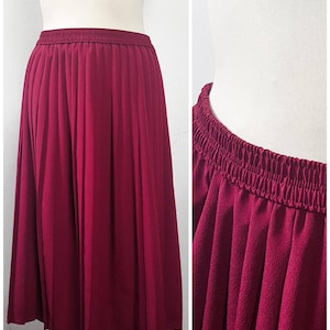 Vintage 80&#39;s Skirt Pleated Maroon/Berry Red Elastic Waist Below Knee UK12/14 EU38/40