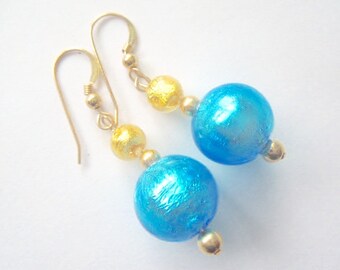 Boucles d'oreilles en verre de Murano avec perles en verre de Murano bleu turquoise et or et fils gold filled.