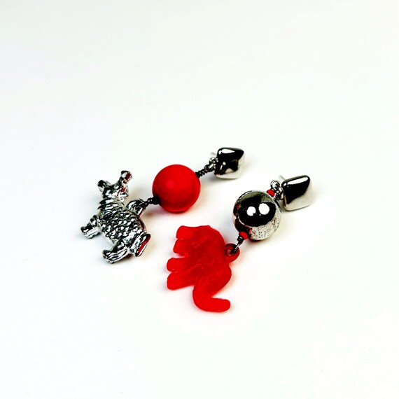 HARLEQUIN SAFARI Hippo and Elephant Mismatched Earrings Using Vintage Red Beads, Hippo and Elephant Cracker Jack Charms