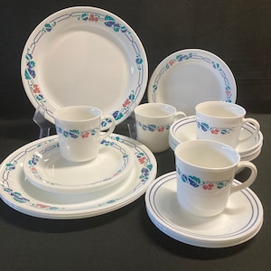 20 Piece Corelle Intrigue Dinnerware Set, Service For 4