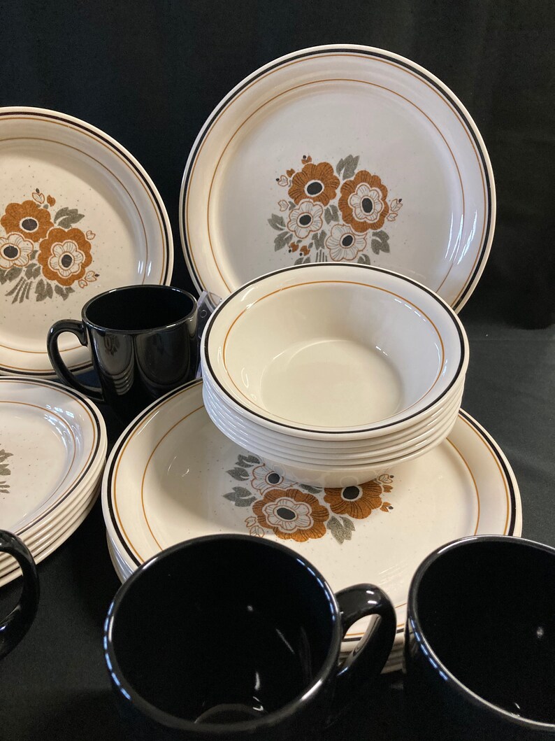 corelle brown flowers