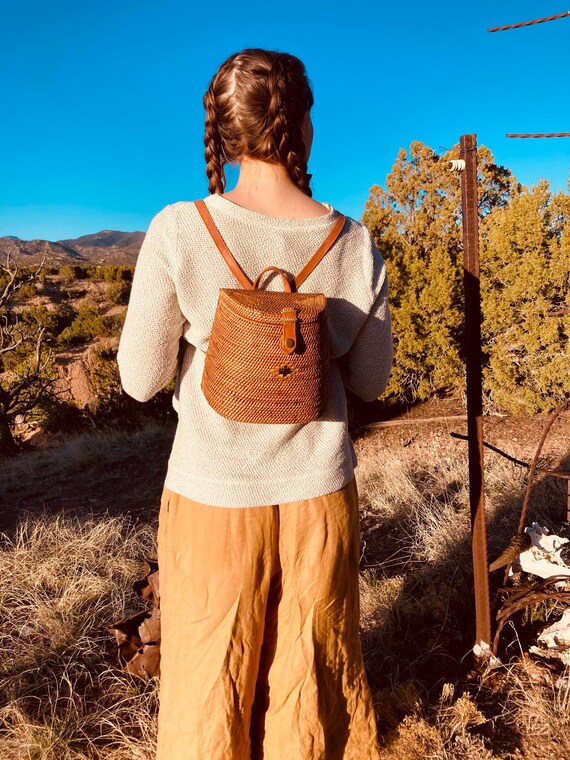 Hand Woven Rattan and Leather Backpack Purse Made in Bali  display picture 2