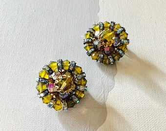 Brincos de pressão circulares Hobè vintage com contas