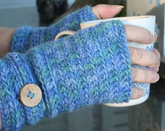 Crochet Fingerless Wool Gloves Pattern