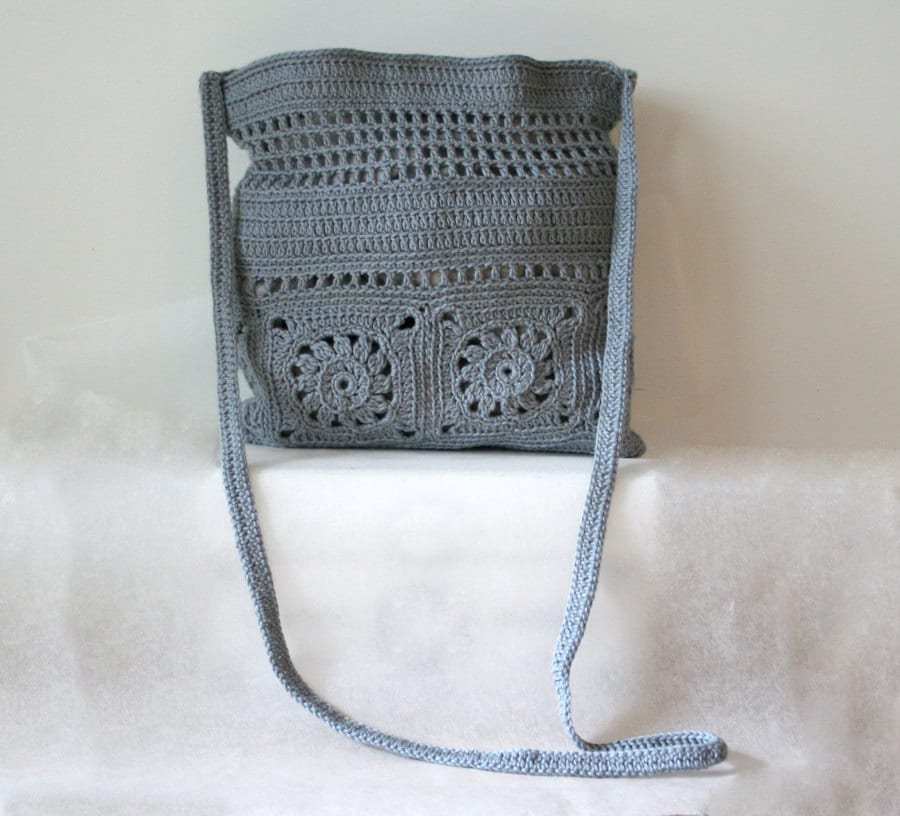 CROCHET SHOULDER BAG 25.5 NATURAL COLOUR-BLOCK WOOL WITH BROWN STRAP CALFSKIN