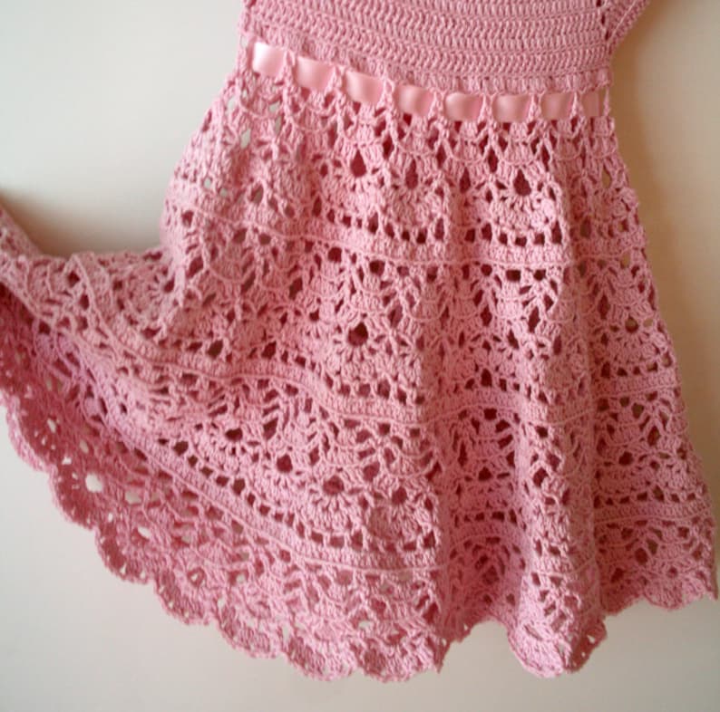 Modèle au crochet de robe en dentelle rose , Robe de demoiselle d'honneur , Robe rose pour tout-petit , Robe d'été image 5