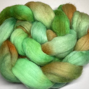 Hand Dyed Corriedale Wool Roving, Emerald Island, 4oz, Spinning