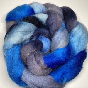 Hand Dyed Corriedale Wool Roving, Denim Colorway, Spinning Fiber (4oz)