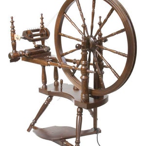 Kromski Polonaise spinning wheel with walnut finish