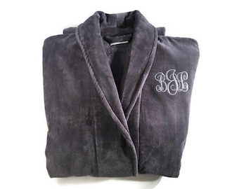 Personalized Robe. Super Soft Spa Quality Plush Microfiber Monogrammed Robe. Custom Embroidered Monogram. Luxurious Spa Quality Robe.