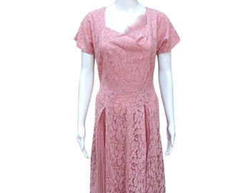 Vintage 40s or 50s coral salmon pink lace and tulle dress