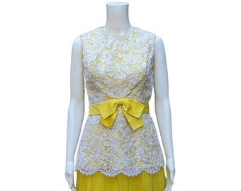 Vintage 60s gasa plisada amarilla canaria con vestido mod de encaje de cinta iridiscente blanca, vestido de cóctel