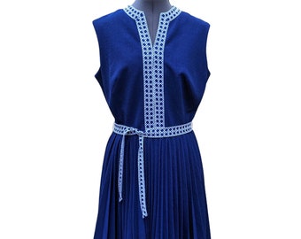 Vintage 60s or 70s royal blue and white fit and flare 100% crimpilene polyester dress