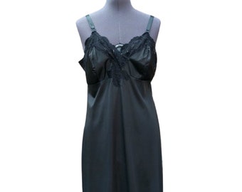 Vintage black 100% nylon with lace detail full dress slip