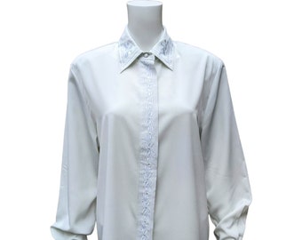 Vintage 1990 pale gray with embroidered detail blouse