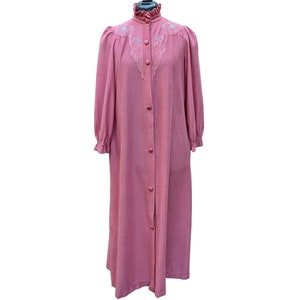 Vintage 1980s dusty rose pink fleece robe housecoat