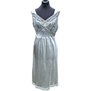 Vintage 1940s ivory white liquid satin and lace dress slip night gown
