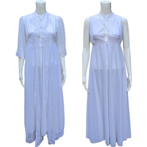 Conjunto de roupão e camisola vintage dos anos 80 branco brilhante