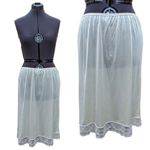 Vintage 80s beige skirt slip, nylon and lace skirt slip