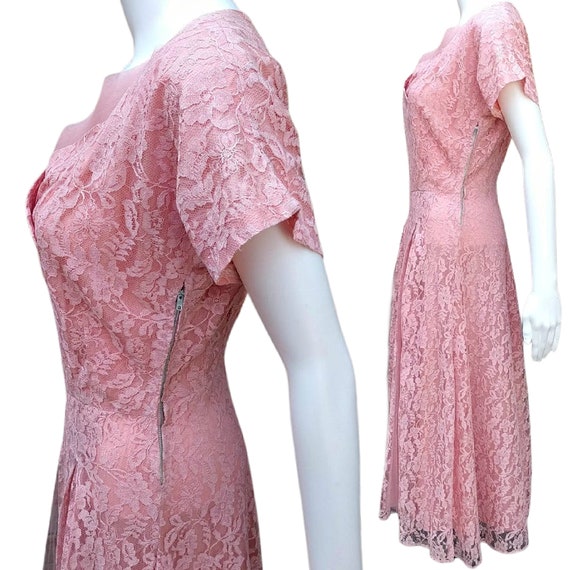 Vintage 40s or 50s coral salmon pink lace and tul… - image 4