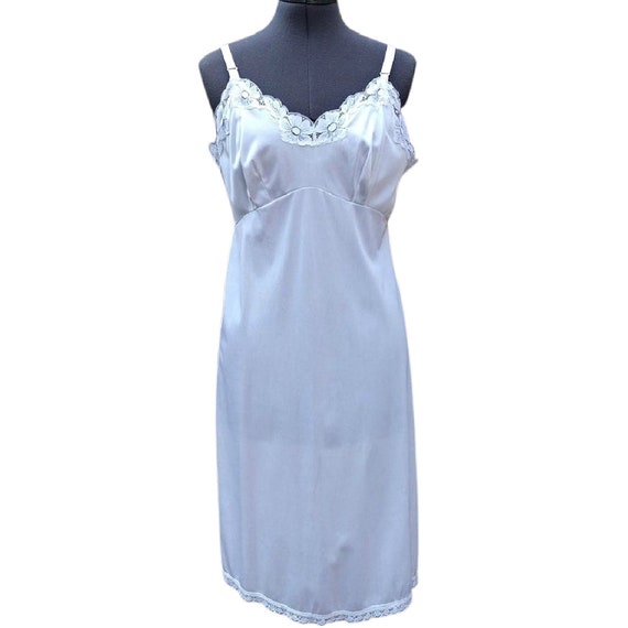 Vintage white nylon and lace dress slip - image 1