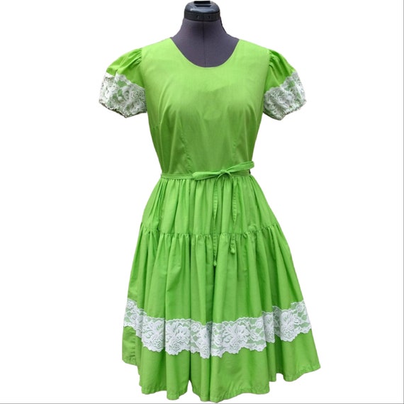 Vintage 1950's lime green puff sleeve full skirt d