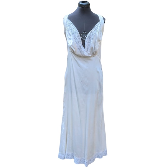 Vintage 1930's white lace and liquid satin bias c… - image 1