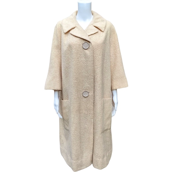 Vintage 1950s or 60's Ivory White Chenille Coat With Large