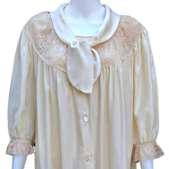 Vintage 50s or 60s champagne peignoir robe and ni… - image 2