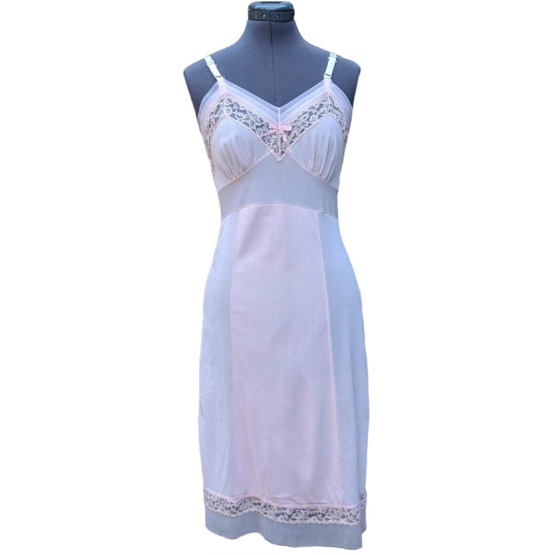 60s Pale Pink Lace Slip Dress (M)