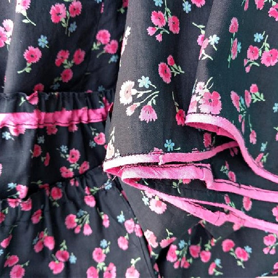 Vintage 40s or 50s cotton black and pink floral 2… - image 9