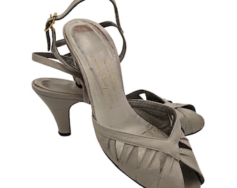 Vintage 80s peep toe laser cut gray leather pump, summer heels size 7 1/2 N