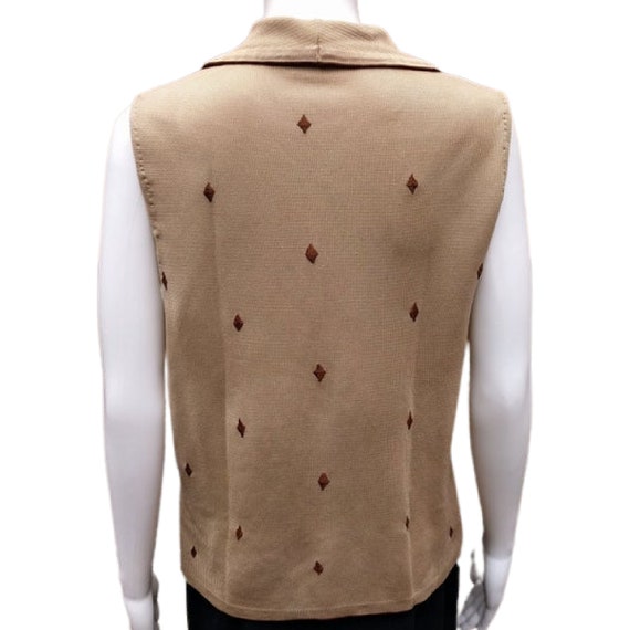 Vintage 40s or 50s beige brown sleeveless button … - image 8