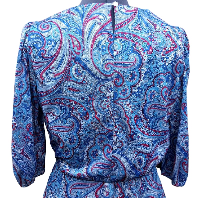 Vintage blue and red paisley 100/% polyester dress