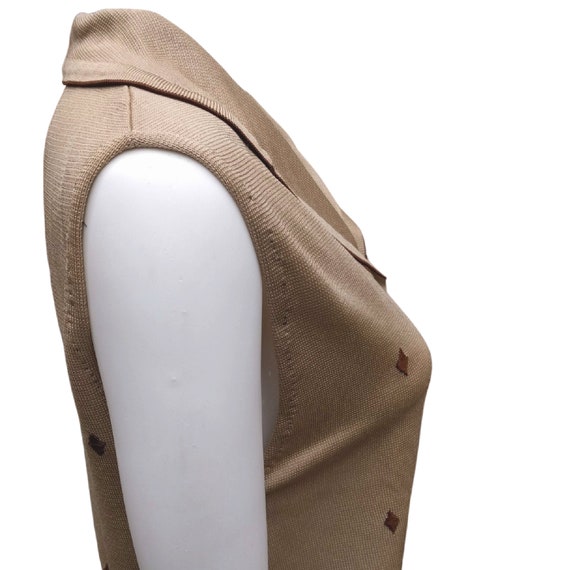 Vintage 40s or 50s beige brown sleeveless button … - image 7